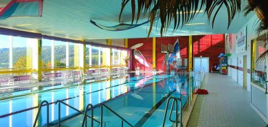 Hallenbad Daaden Hier ist das Schwimmbecken im Hallenbad Daaden zu sehen